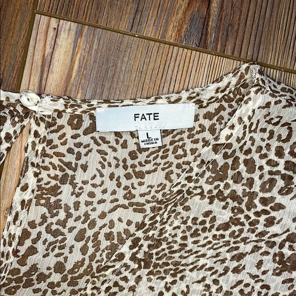 Fate Cream Boxy Bishop Sleeve Top - Picture 2 of 6